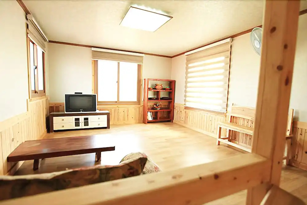 Jeju Happy Cabin Pension