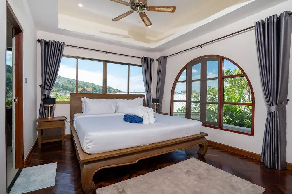 Tropical 3BR Pool Villa Amaya in Kamala