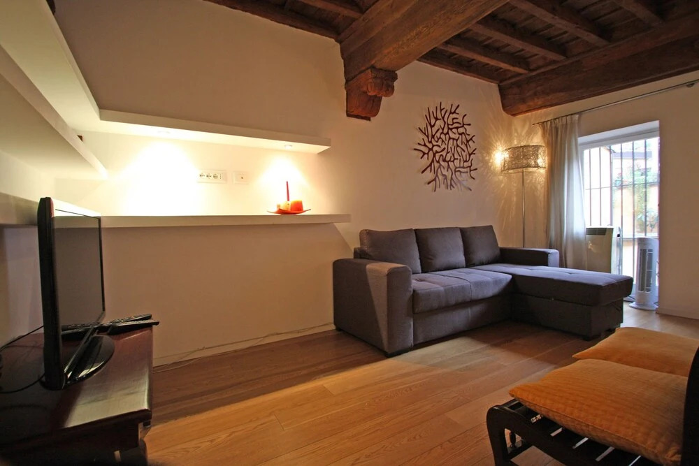 Travel & Stay - Chiavari