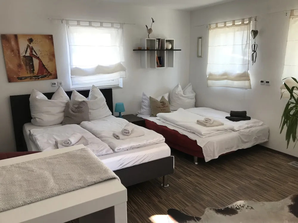 Schön Apartments