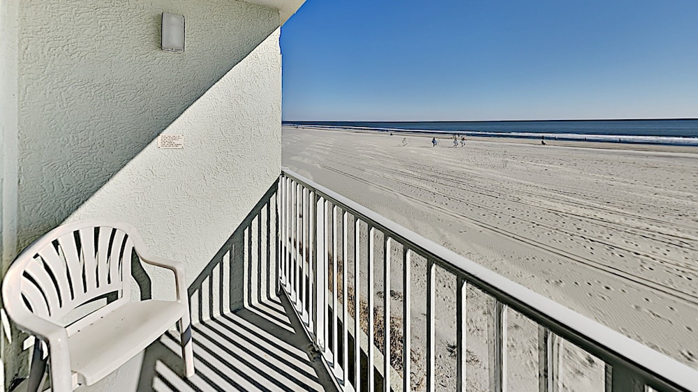 Sands Beach Club 123