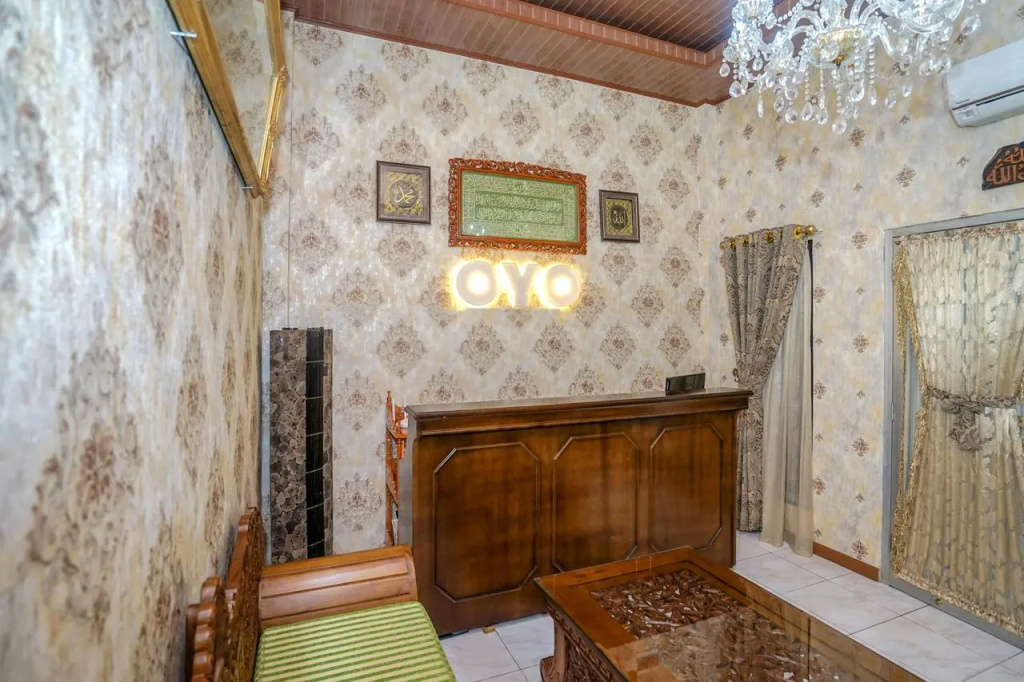 OYO 341 Al Barokah