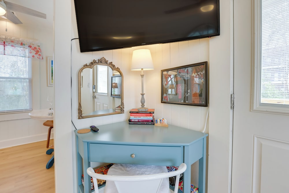 2 Mi to Bryant-denny Stadium! Pet-friendly Home
