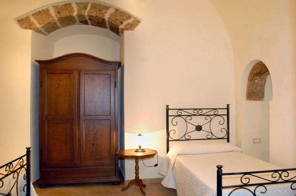 B&B Macrina