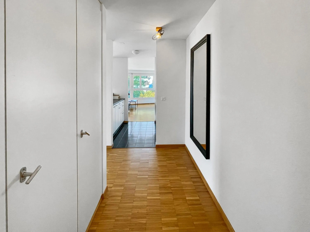 Zug Central Business Apartment