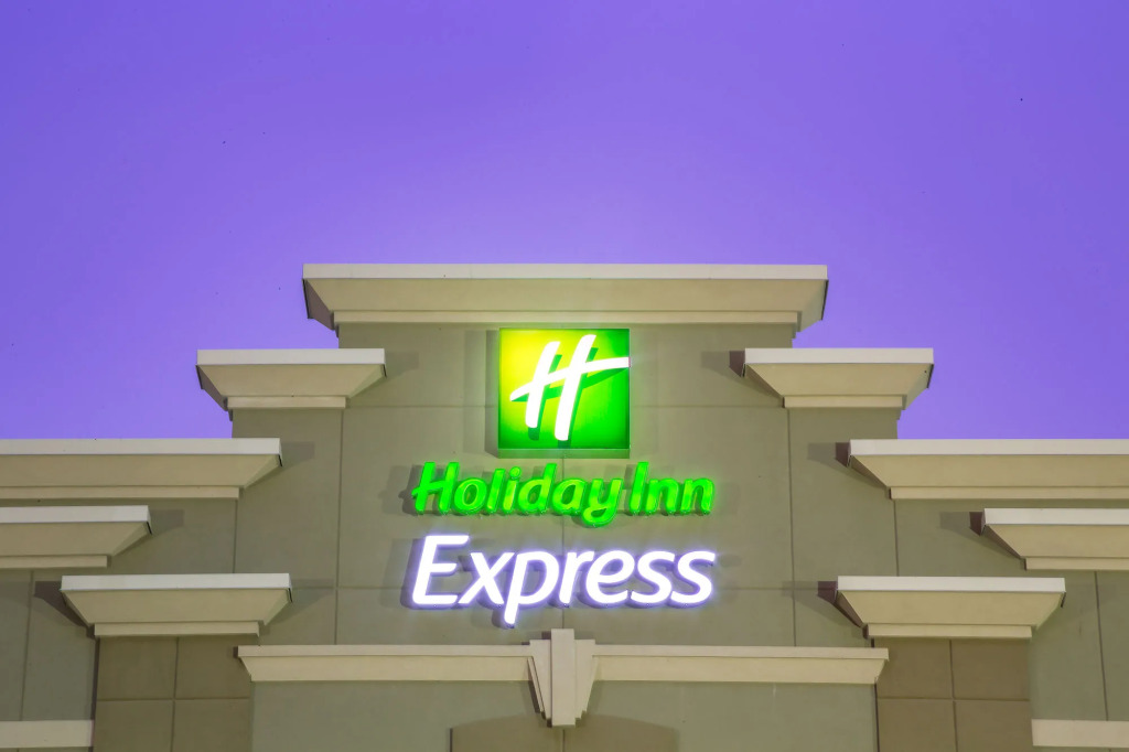 Holiday Inn Express Layton - I-15 by IHG
