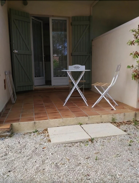 Petit T2 Rez de jardin Bormes