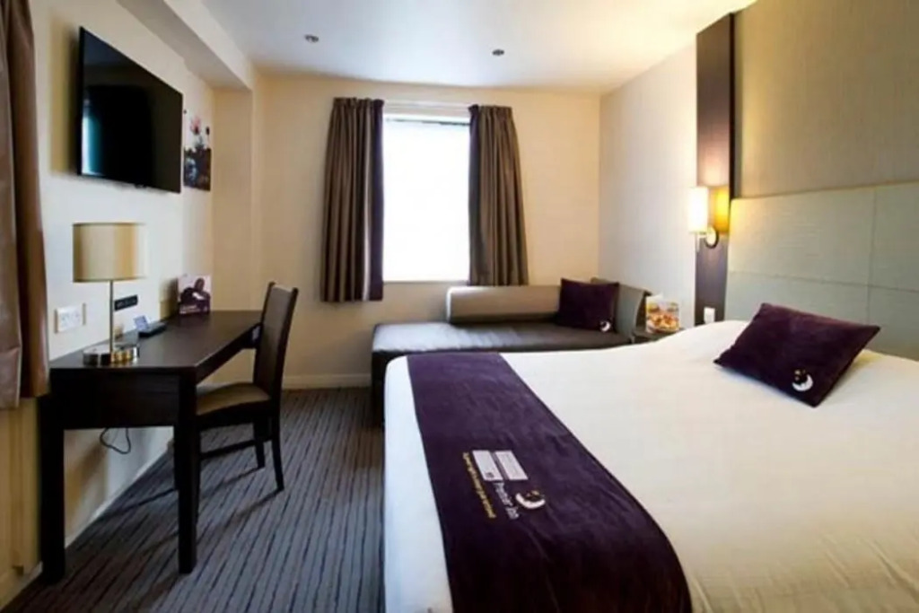 Premier Inn Stirling City Centre