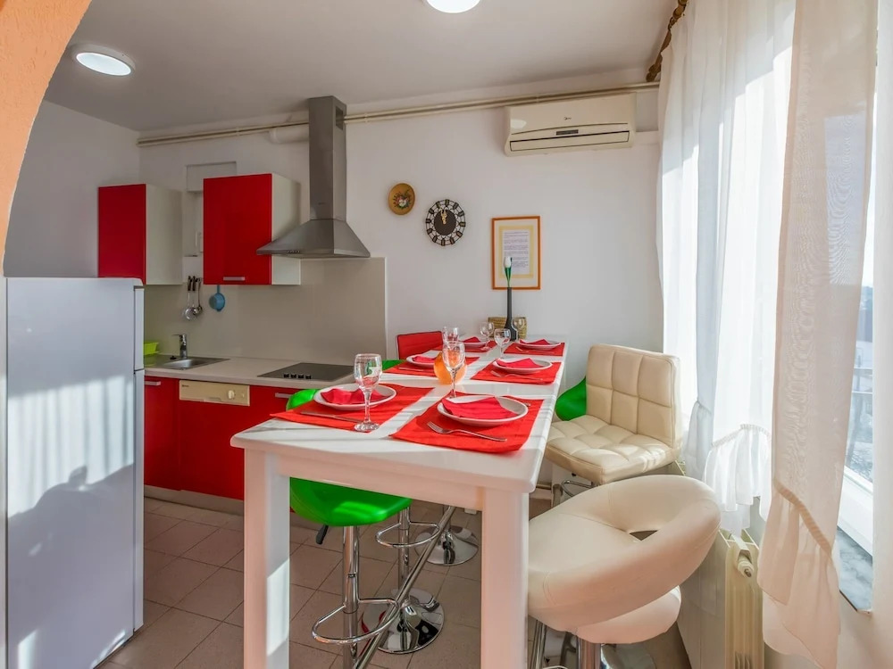 Apartment Dado