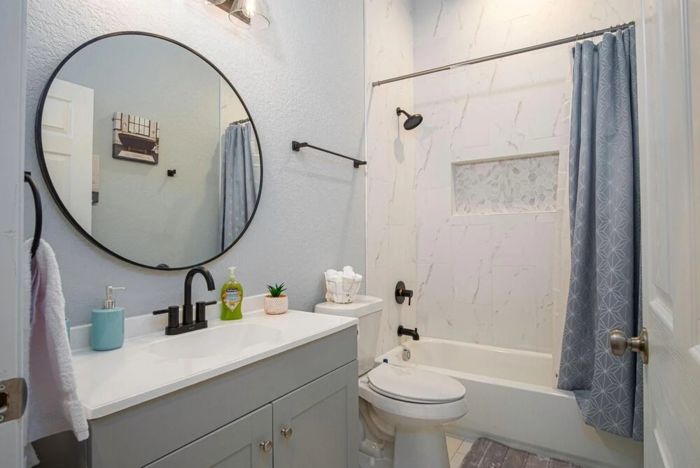 Your Dream Stay 4BR 2BA Near Downtown Riverwalk