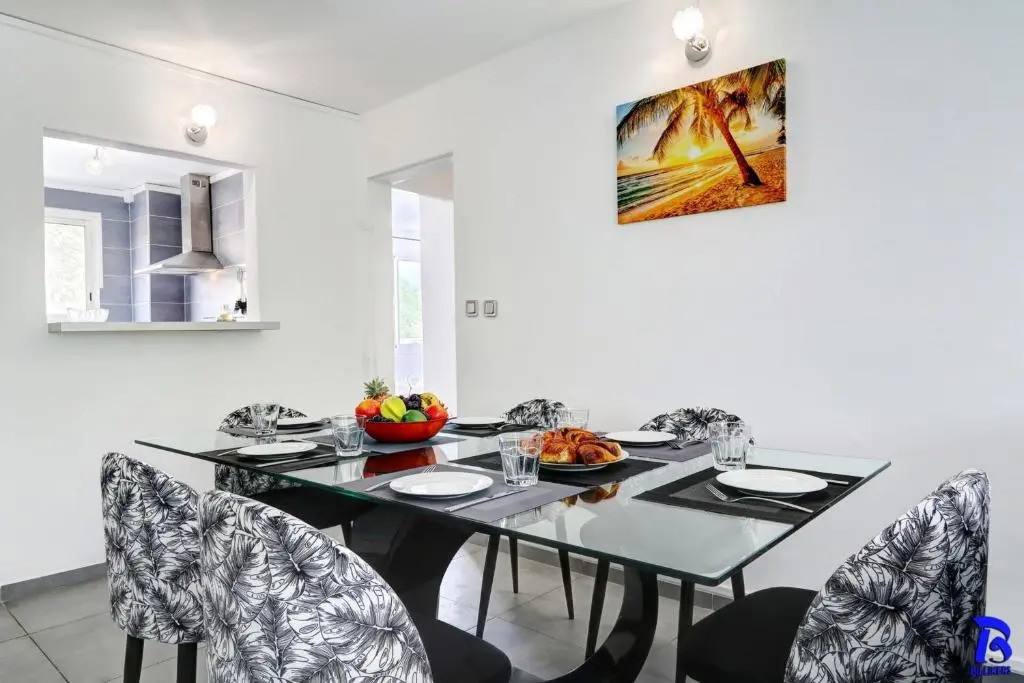Appartement TRINITE, 3 chambres, 6 personnes, Saint Denis