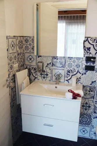 Mamiani Suite