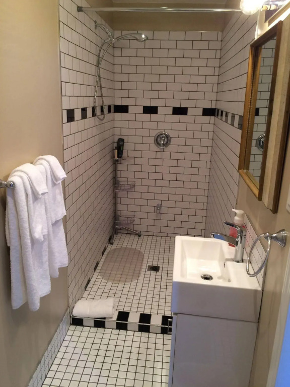 Seaway Manor B&B
