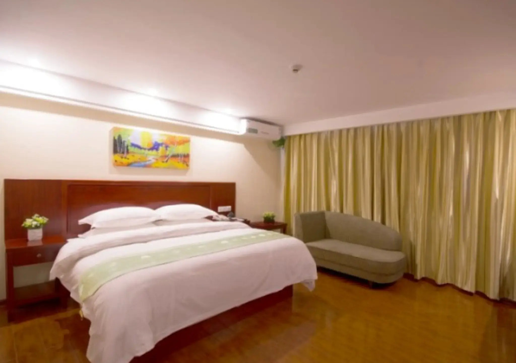GreenTree Inn LaiBin DaQiao Road YeJin Road Express Hotel