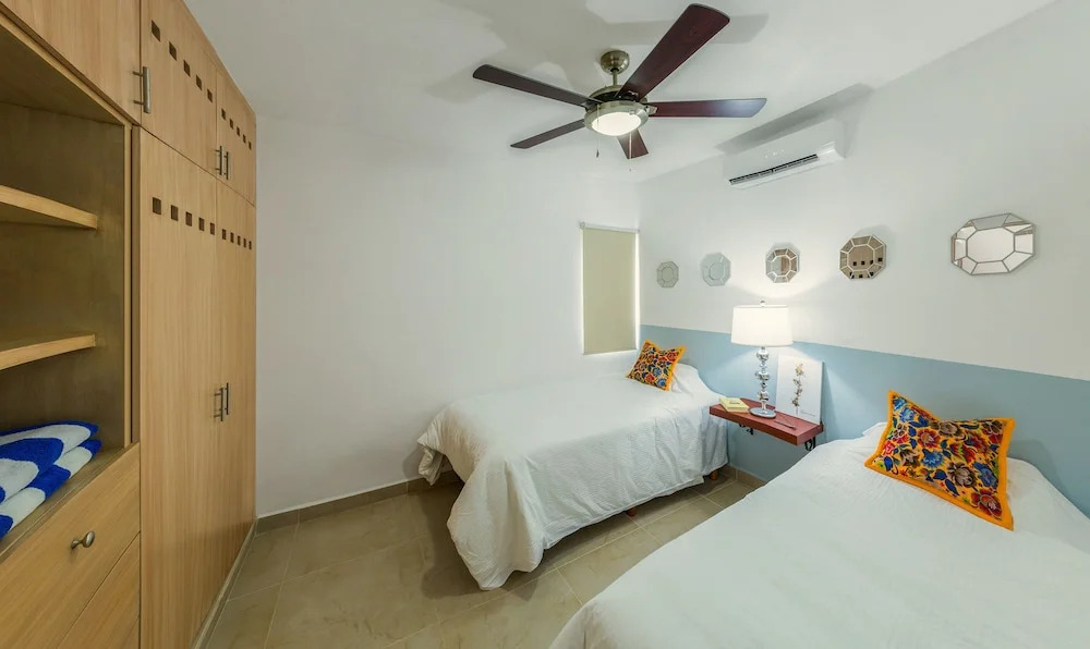 Velas Condos 2