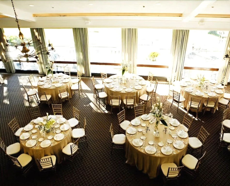 The Lodge at The International