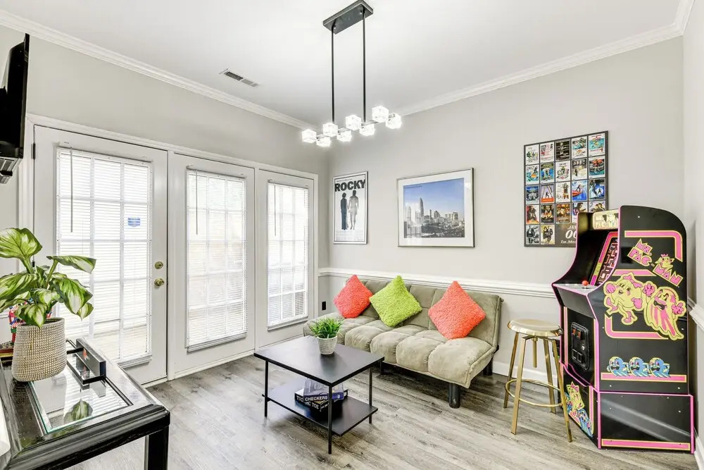 9 Mi to Uptown: Abode w Hot Tub in Charlotte