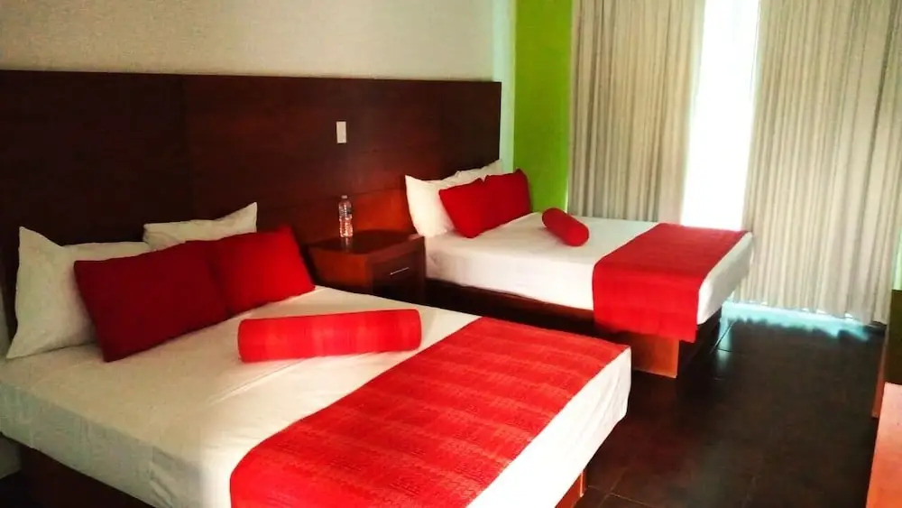 Yaxja Hotel Tamasopo
