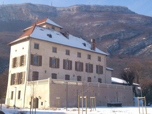 Apparthôtel Tempologis - Chateau de la Rochette