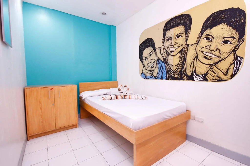 Lokal Hostel