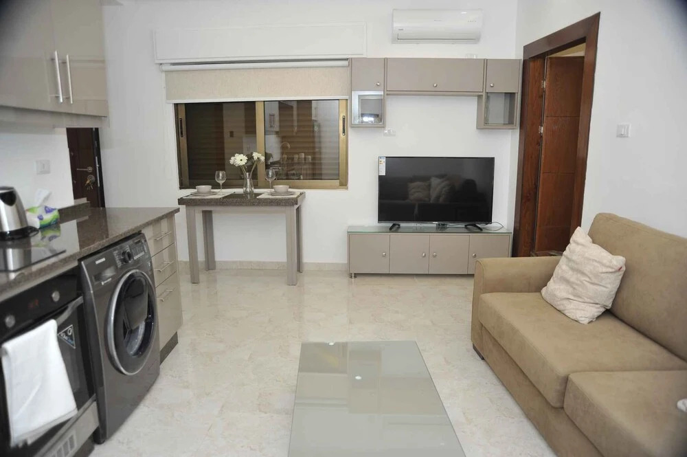 Amazing one Bedroom Apartment in Amman,elwebdah 10