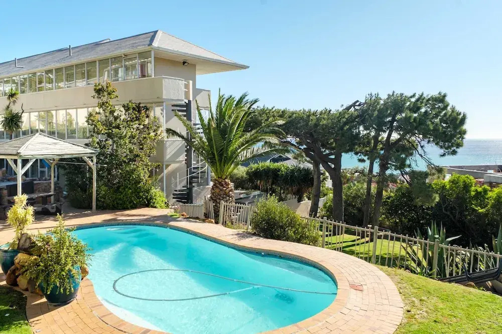 Ocean View 2 bed Apt in Camps Bay Skyline Heights
