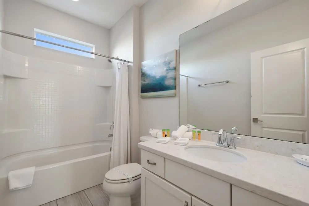 Elegant Home with Pool & Spa, Close to Disney