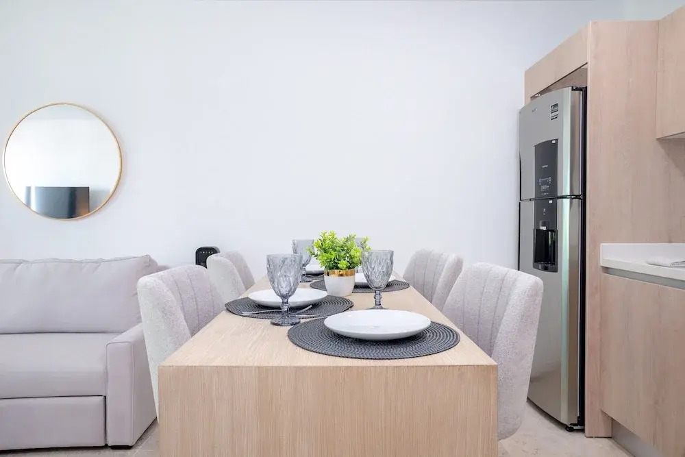 Menesse Town Tower 203 1 Bedroom Condo