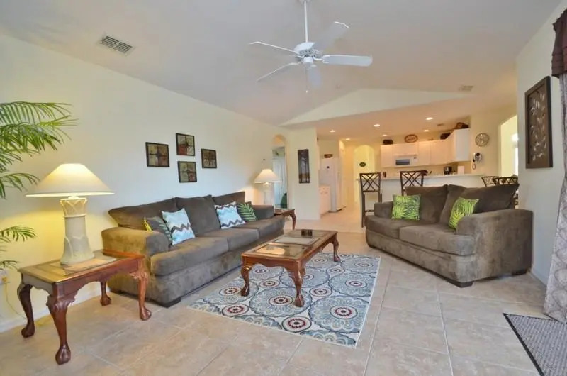 766 Dolcetto Drive 4 Bedrooms, 3 Bathrooms