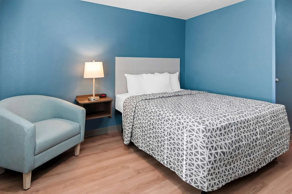 Woodspring Suites Waco South