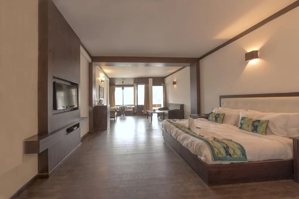 The Whispering Inn Resort and Bar