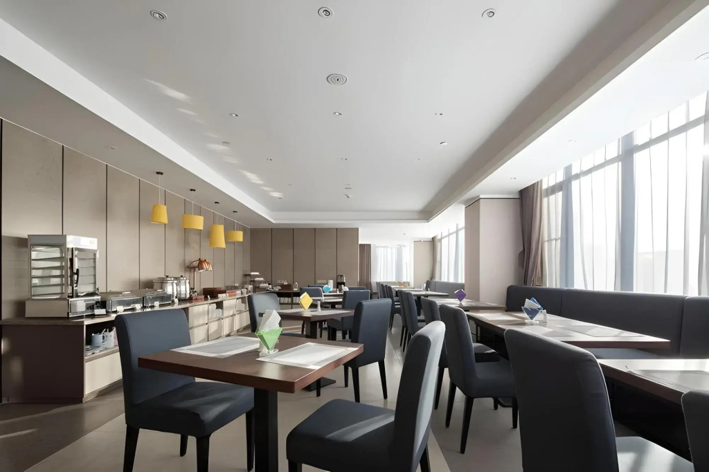 Homeinn Plus Hotel (Guilin Railway Station Xiangbishan Park)