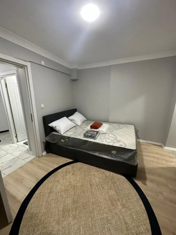 Comfy Flat with Balcony in Esenler