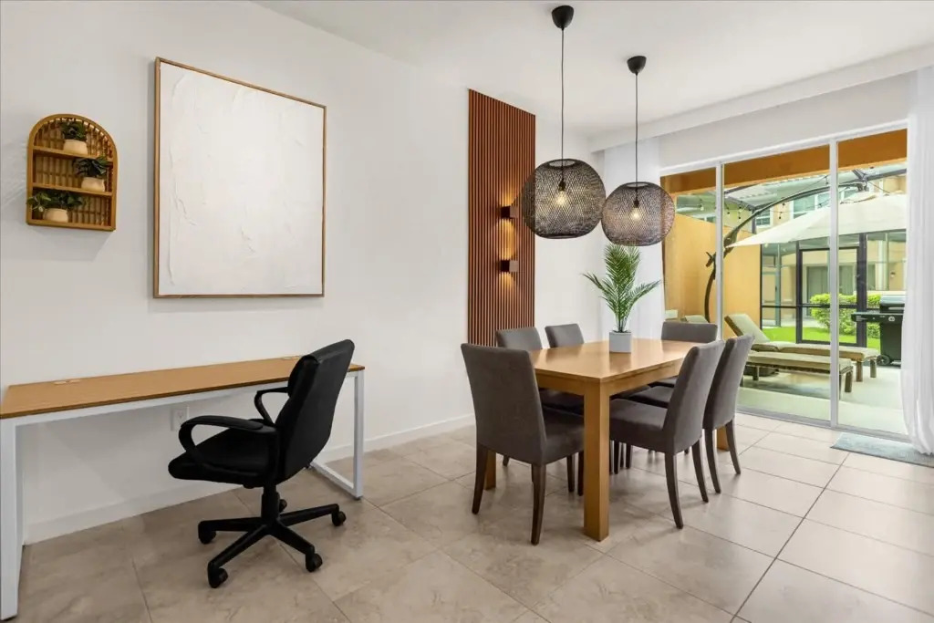2 Bedrooms 25 Bathrooms Regal Oaks 2634 Cl