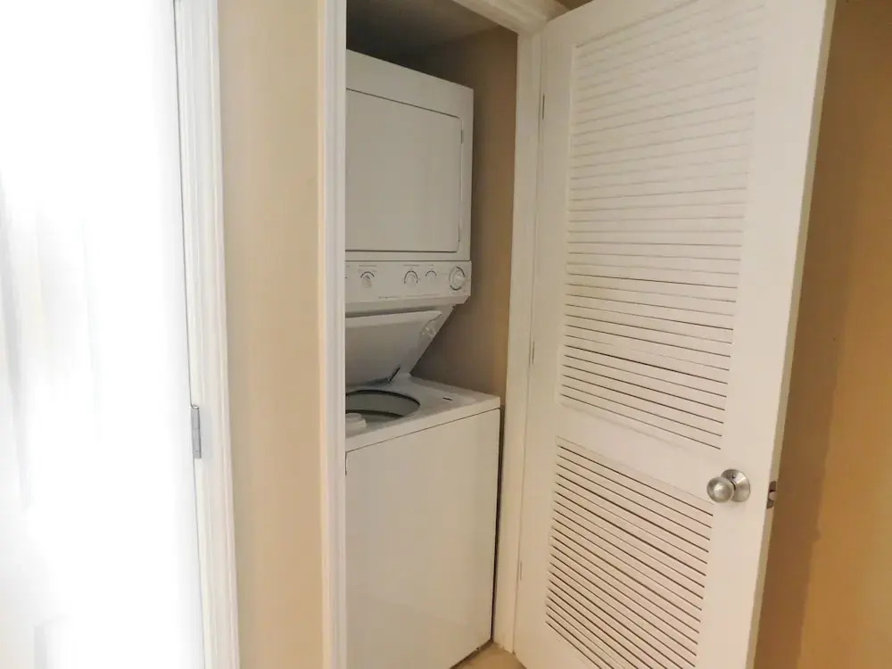 Yacht Club S #1-1104 4 Bedroom Condo by RedAwning