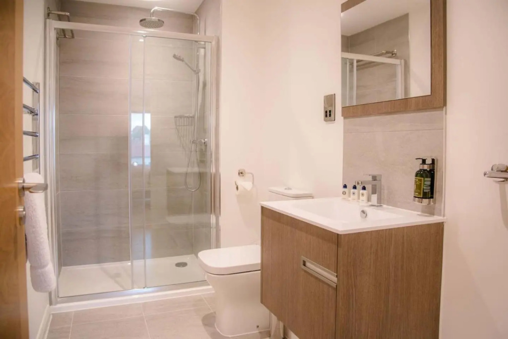 8 Deben Wharf