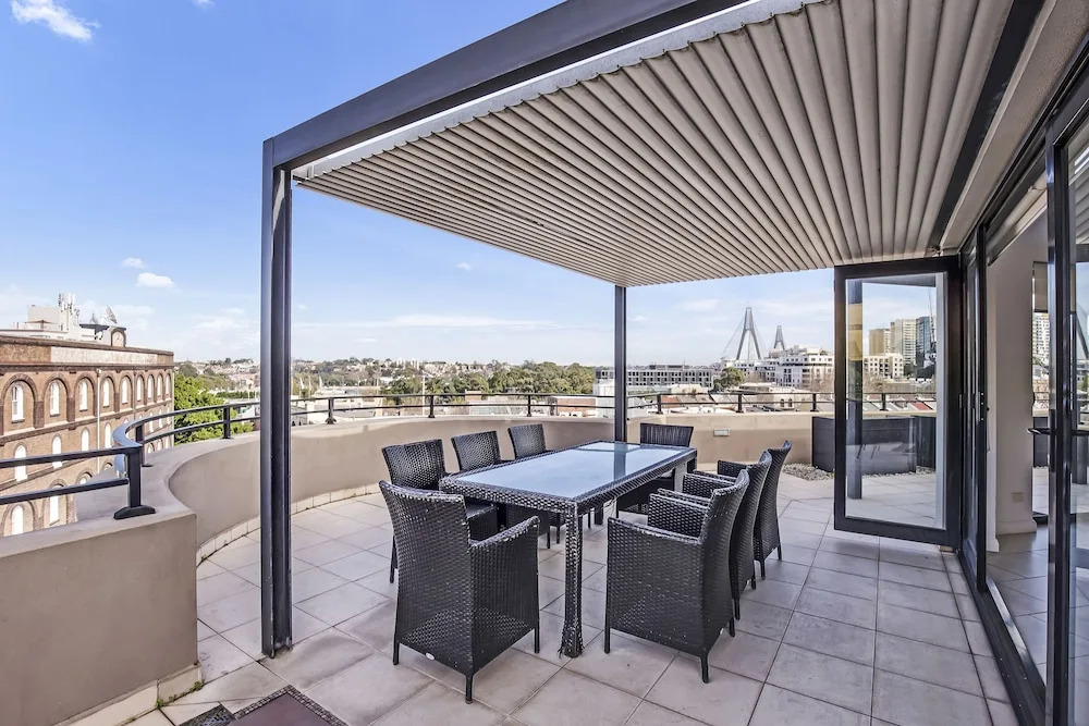 Pyrmont Harbour View Penthouse