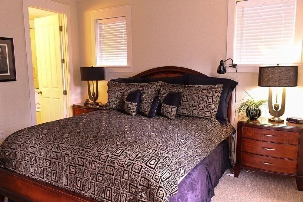 1381 Laurel Grove 3 Bedroom Home by RedAwning