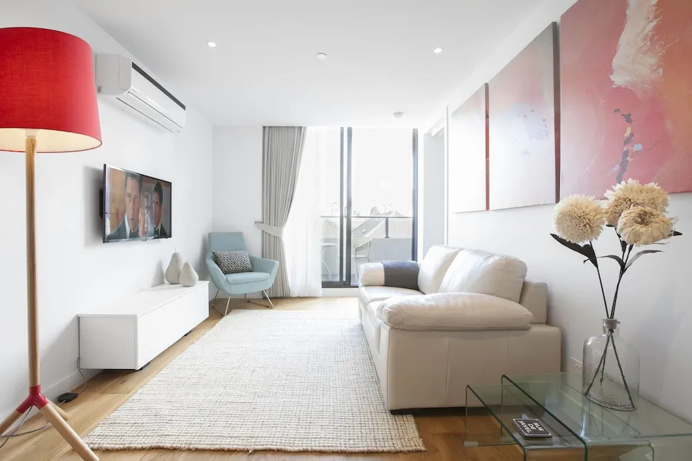 Boutique Stays - Sea Breeze, Port Melbourne