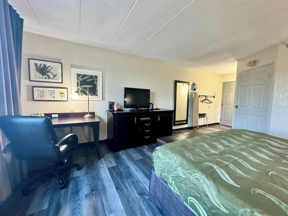 Country Inn & Suites By Carlson Alexandria