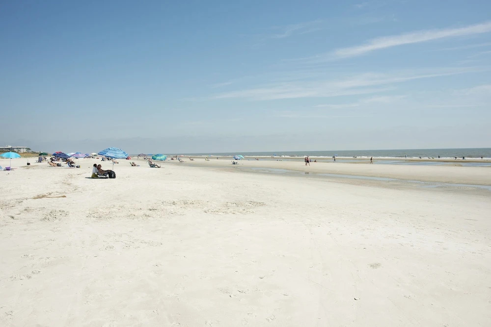 New Listing! Updated At Oceanfront Complex 2 Bedroom Condo