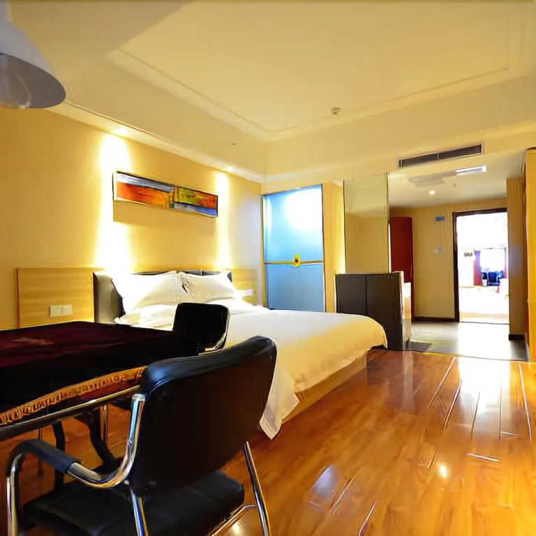 Super 8 Hotel