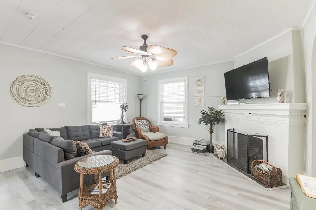 Large Beach Home with Ocean Views from Balcony Unit 2 and 3