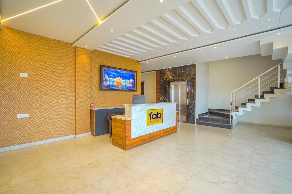 FabHotel Prime Empire
