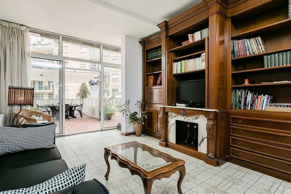 Vintage 3bed/2bath With big Terrace in Eixample