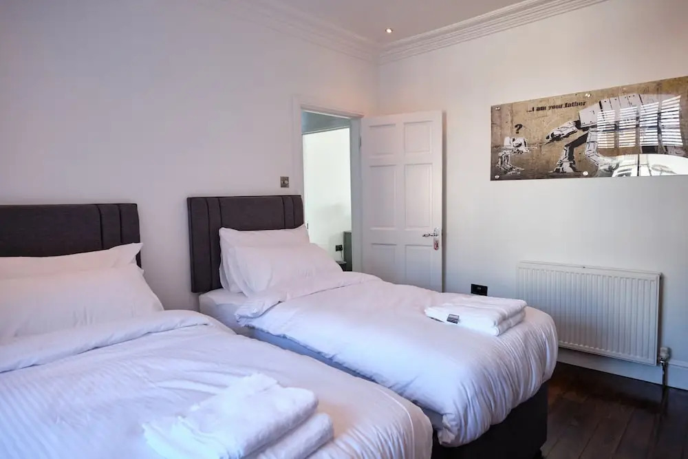 Impeccable 6-bed House in Ramsgate, Harbour Views