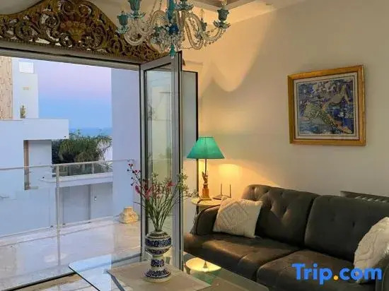 Luxurious Sea View With Private Beach in Gammarth Marsa