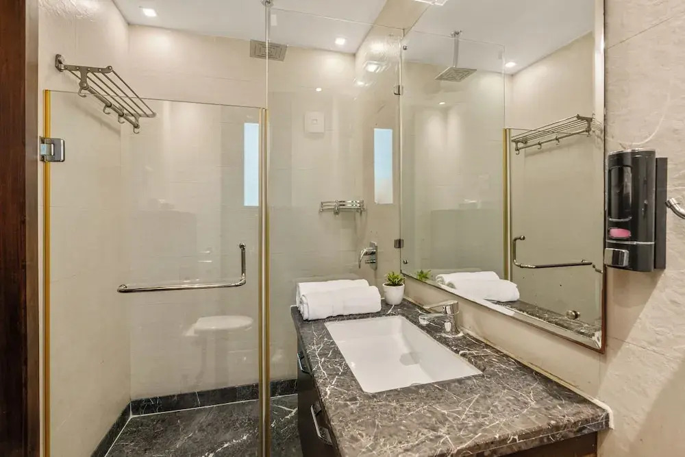 Geet by Akama Homes