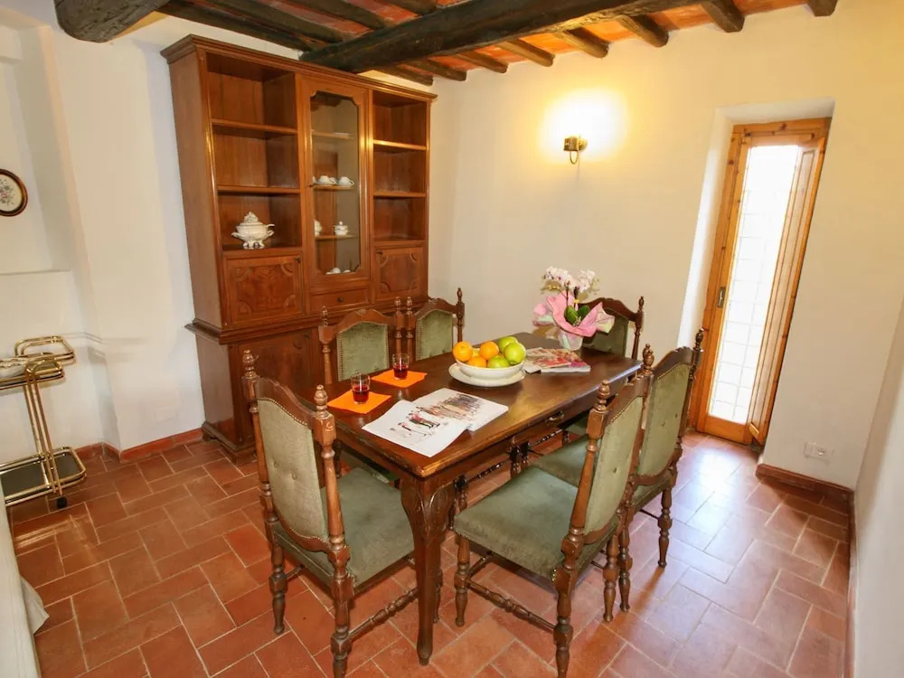 Charming Holiday Home in Tuscany with Swimming Pool