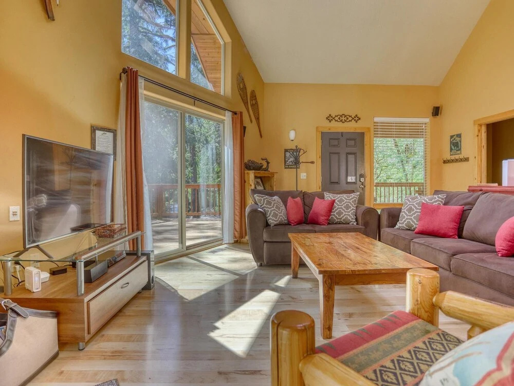 Salmon River Chalet